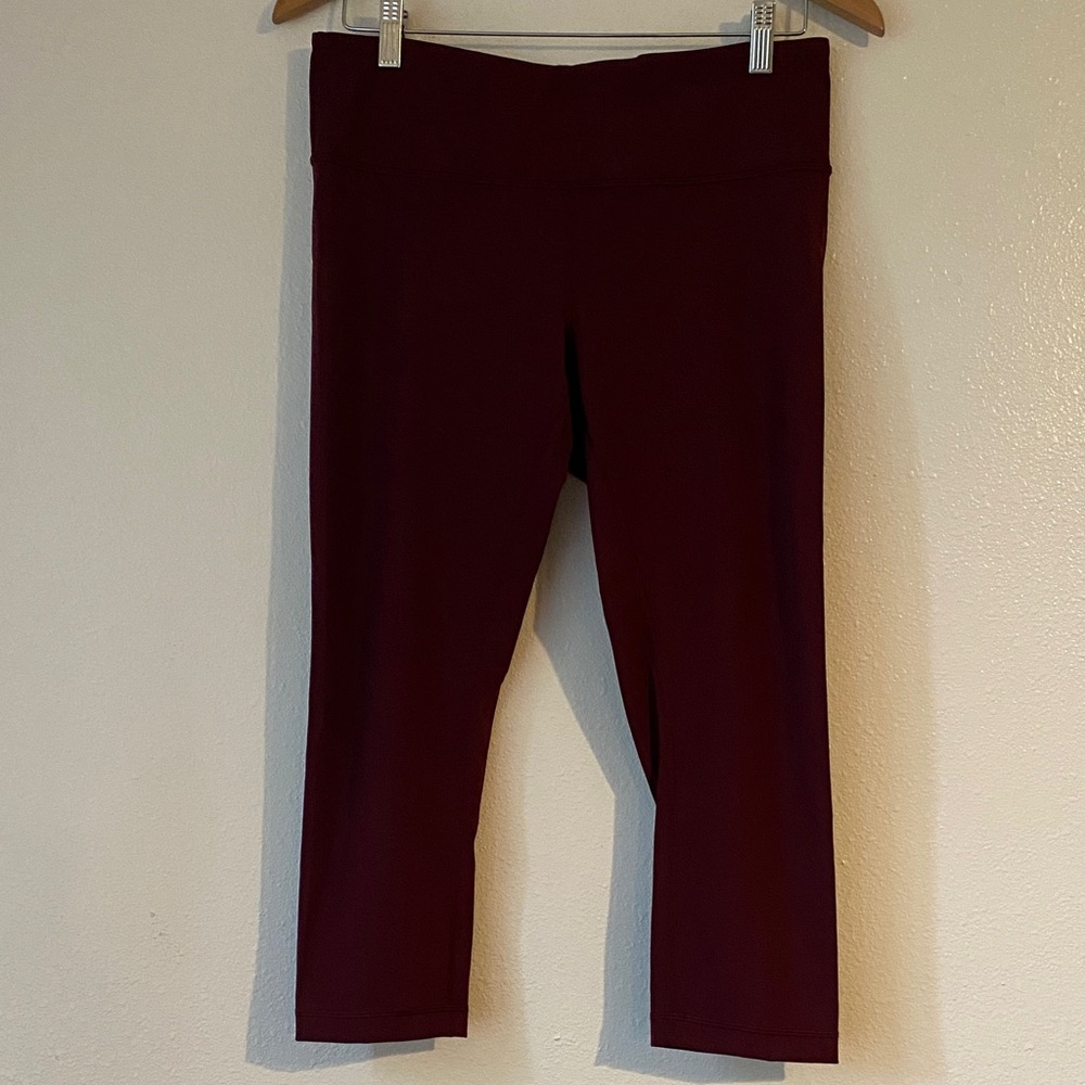 Lululemon Wunder Under MR Crop 21” Garnet Size 10